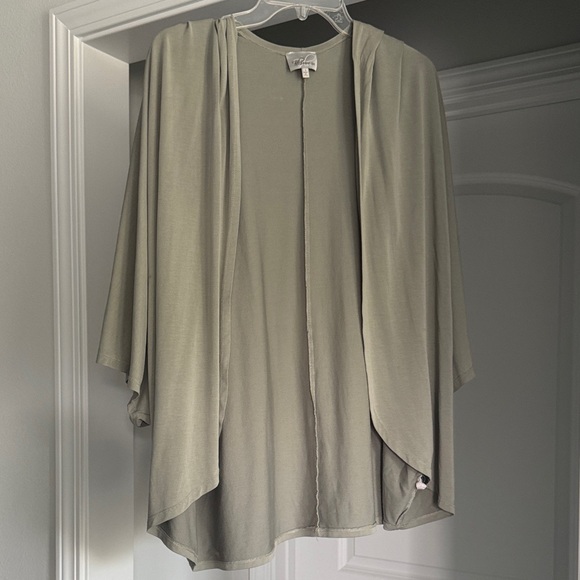 Bluheaven Sweaters - Light Olive Green Women's Shall Outerwear